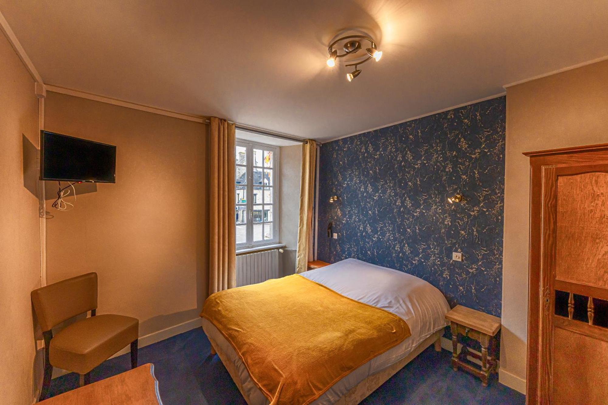 Auberge Le John Steele Sainte-Mere-Eglise Ngoại thất bức ảnh