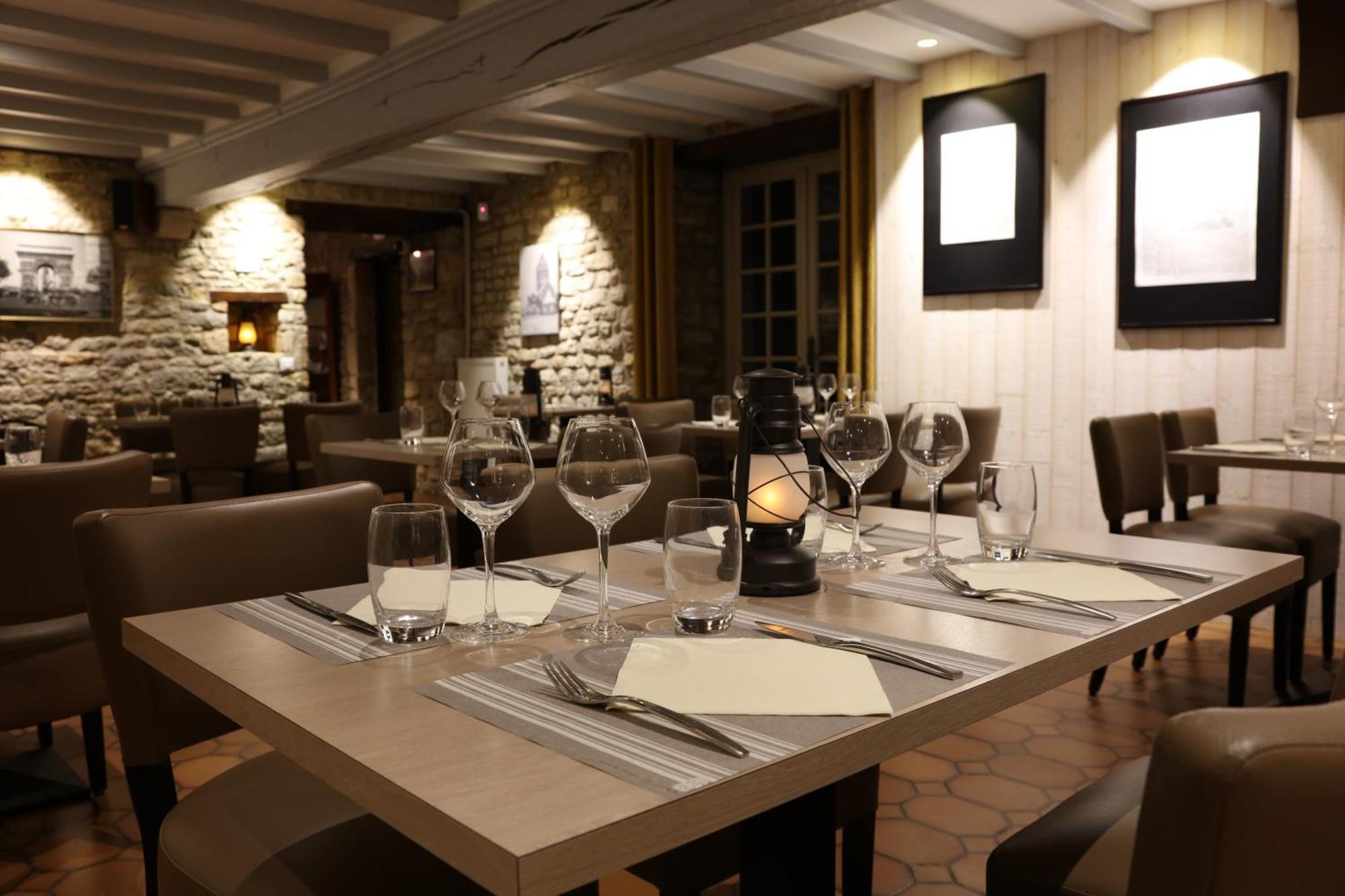 Auberge Le John Steele Sainte-Mere-Eglise Ngoại thất bức ảnh